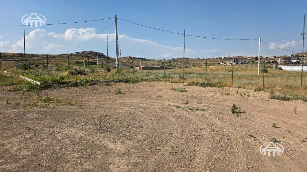 Հողատարածք · 2000 մ² · Պտղնի — Լուսանկար 5 / 6