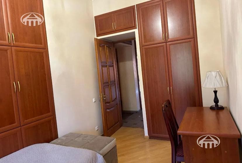 Apartment · 3 rooms · 71 m² · Kentron
