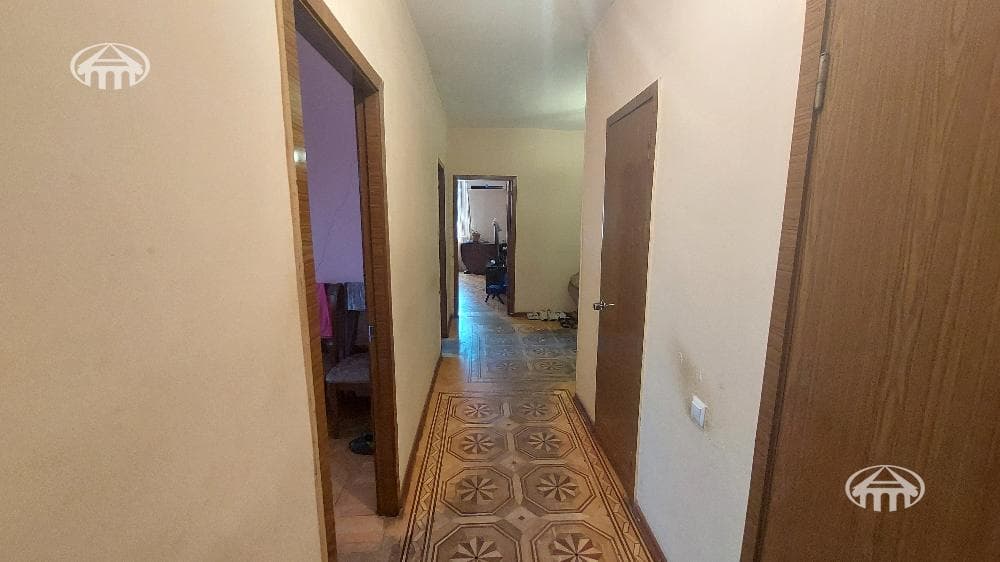 Apartment · 3 rooms · 94 m² · Kentron