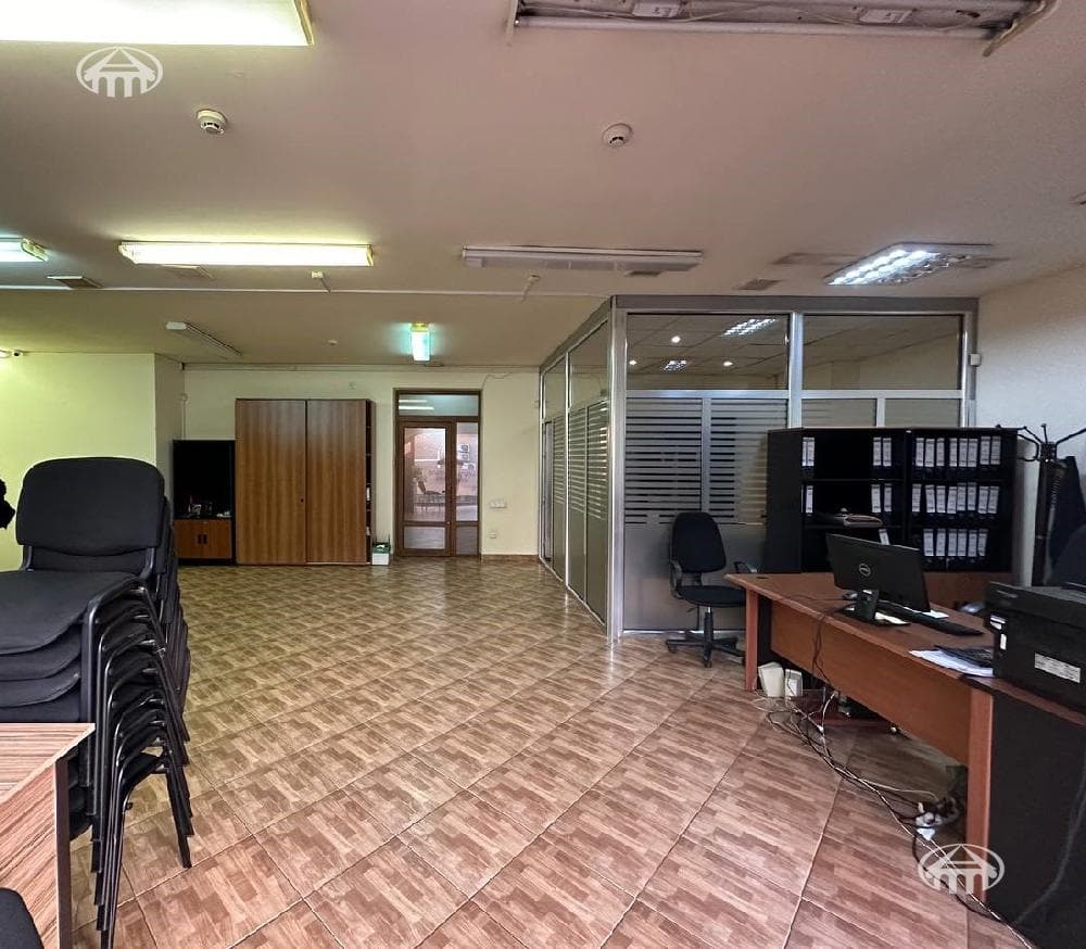 Офис · 275 м² · Кентрон