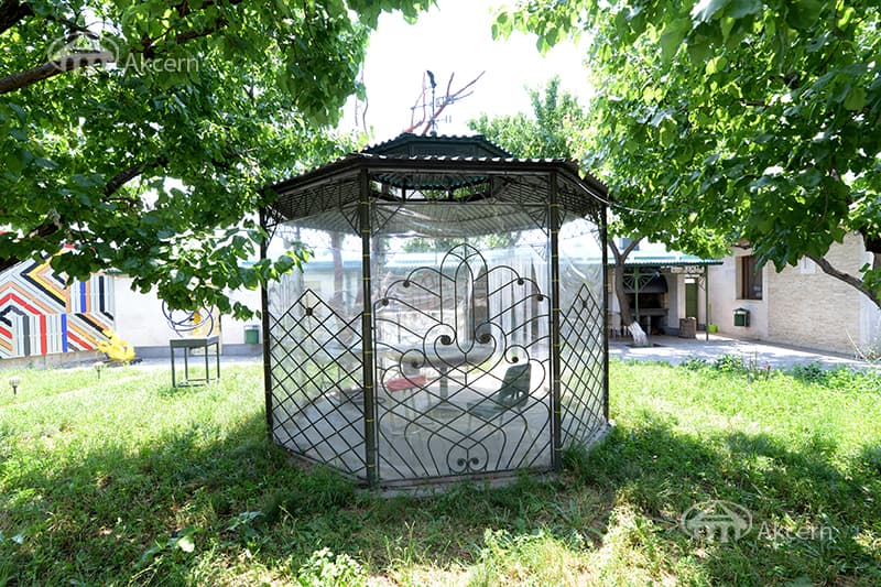 Mansion · 9 rooms · 600 m² · Balahovit