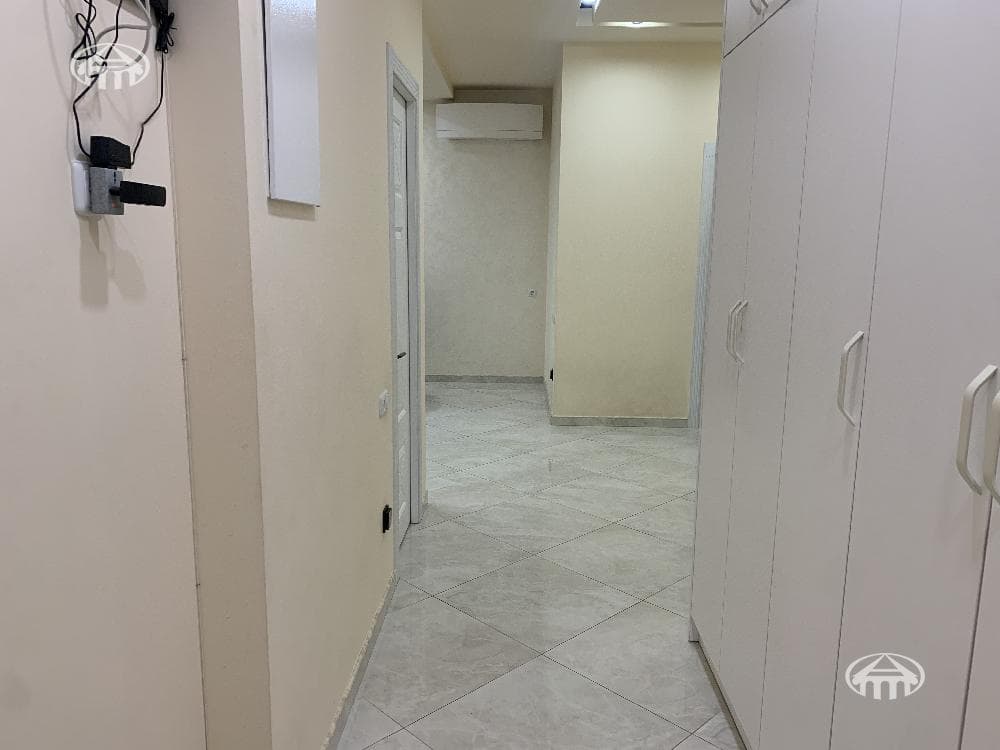 Квартира · 3 комн. · 95 м² · Кентрон