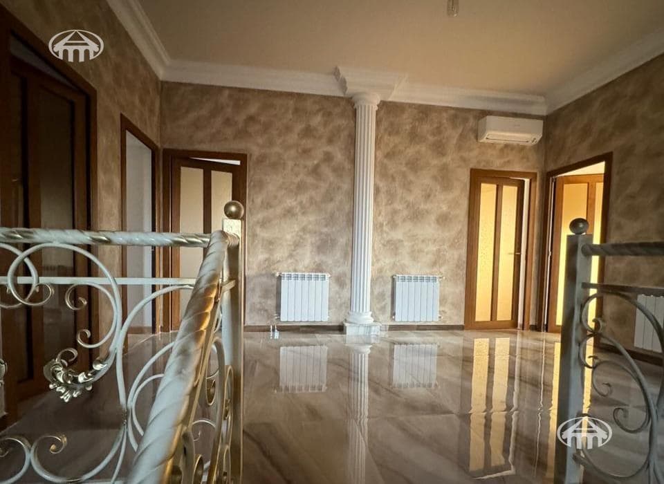 Mansion · 5 rooms · 367 m² · Nor Erznka