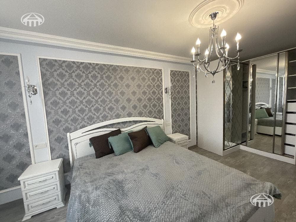 Apartment · 3 rooms · 86 m² · Kentron