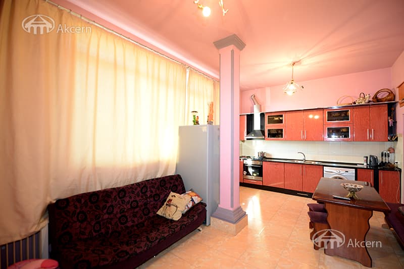 Квартира · 3 комн. · 127 м² · Кентрон