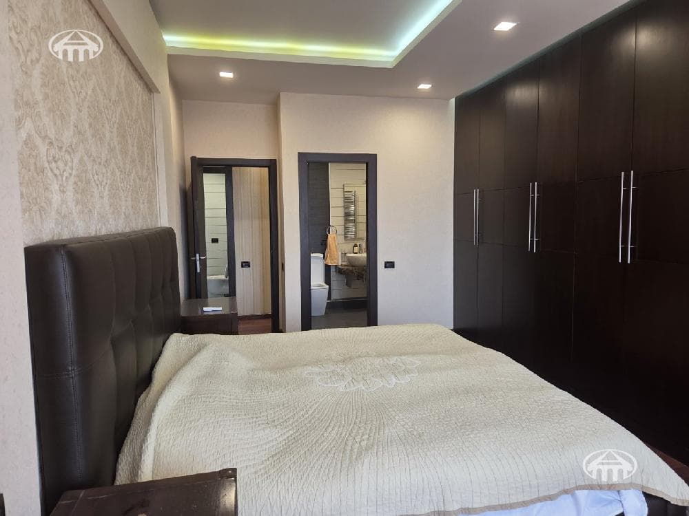 Квартира · 3 комн. · 130 м² · Кентрон