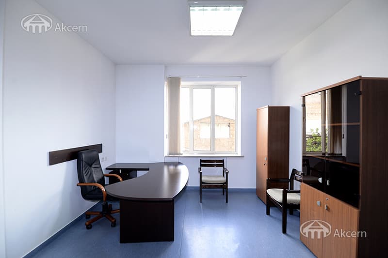 Office · 98 m² · Kentron