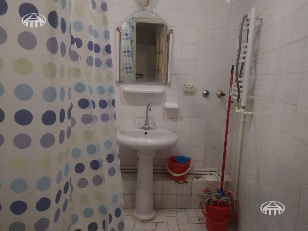 House · 5 rooms · 220 m² · Arabkir