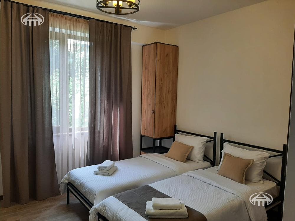 Mansion · 5 rooms · 200 m² · Dilijan