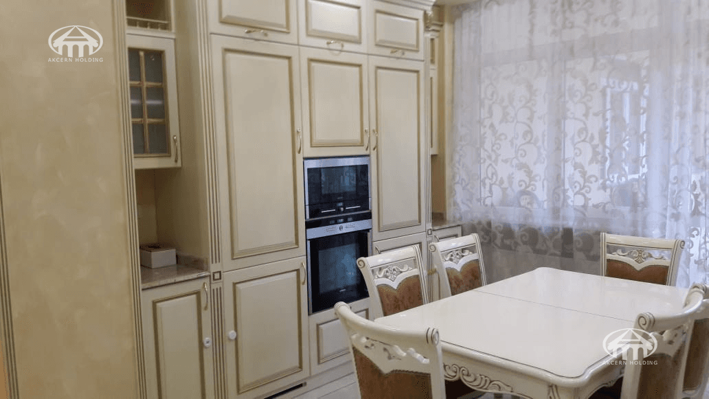 Բնակարան · 4 սեն. · 220 մ² · Կենտրոն — Լուսանկար 14 / 25