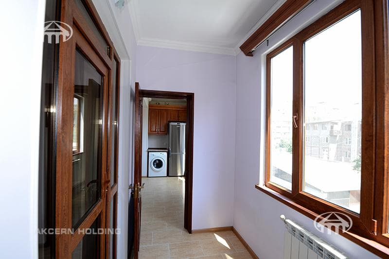 Apartment · 3 rooms · 100 m² · Kentron