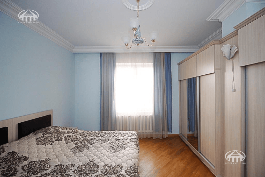 Дом · 8 комн. · 675 м² · Арабкир