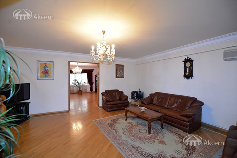 Apartment · 6 rooms · 234 m² · Arabkir