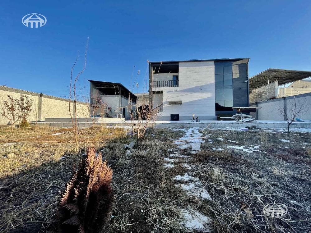 Mansion · 332.2 m² · Argavand