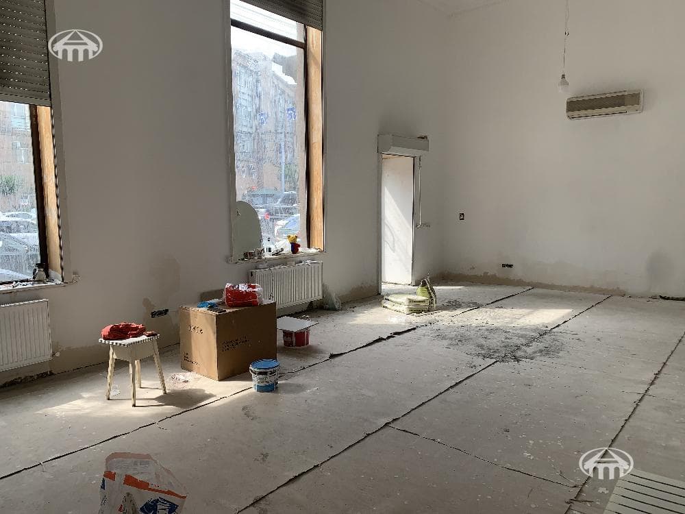 Retail · 202 m² · Kentron