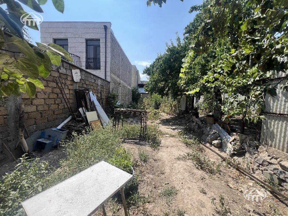 Հողատարածք · 273 մ² · Կենտրոն