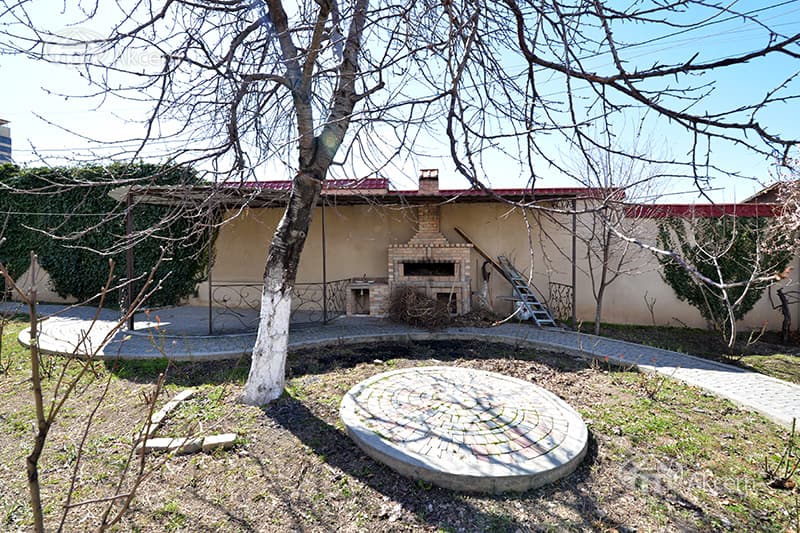 Առանձնատուն · 5 սեն. · 320 մ² · Նորք-Մարաշ