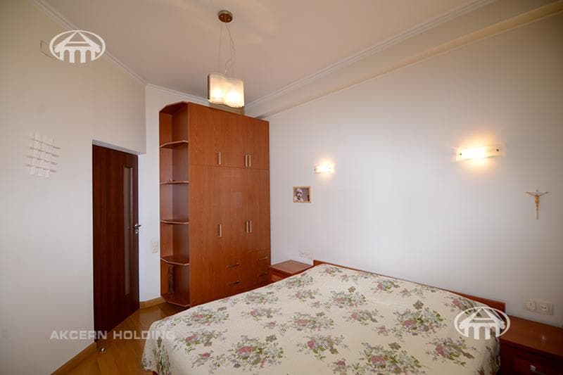 Квартира · 2 комн. · 63 м² · Кентрон