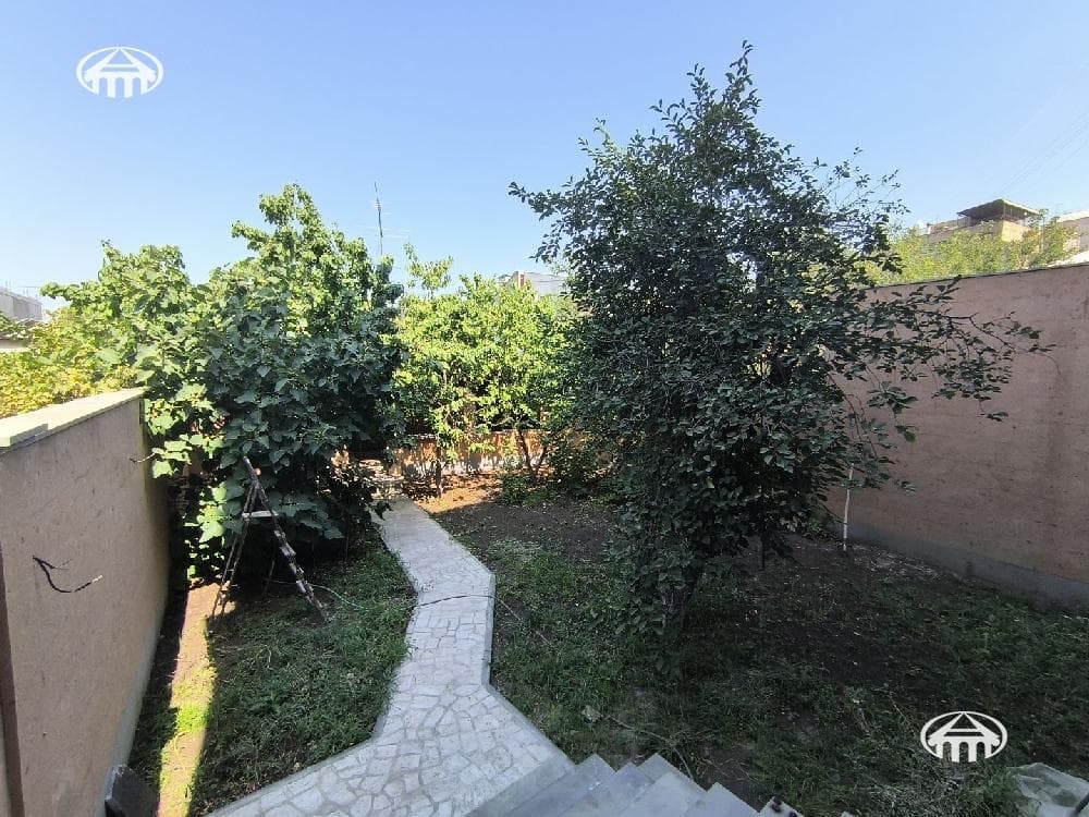 Особняк · 6 комн. · 325 м² · Арабкир