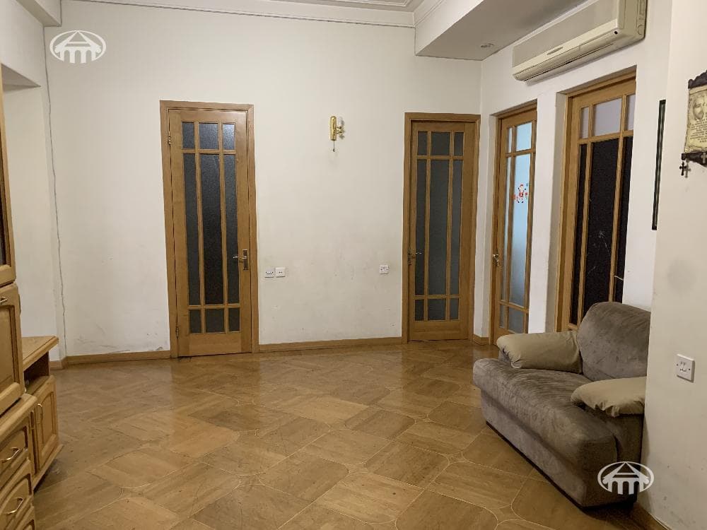 Квартира · 4 комн. · 130 м² · Кентрон