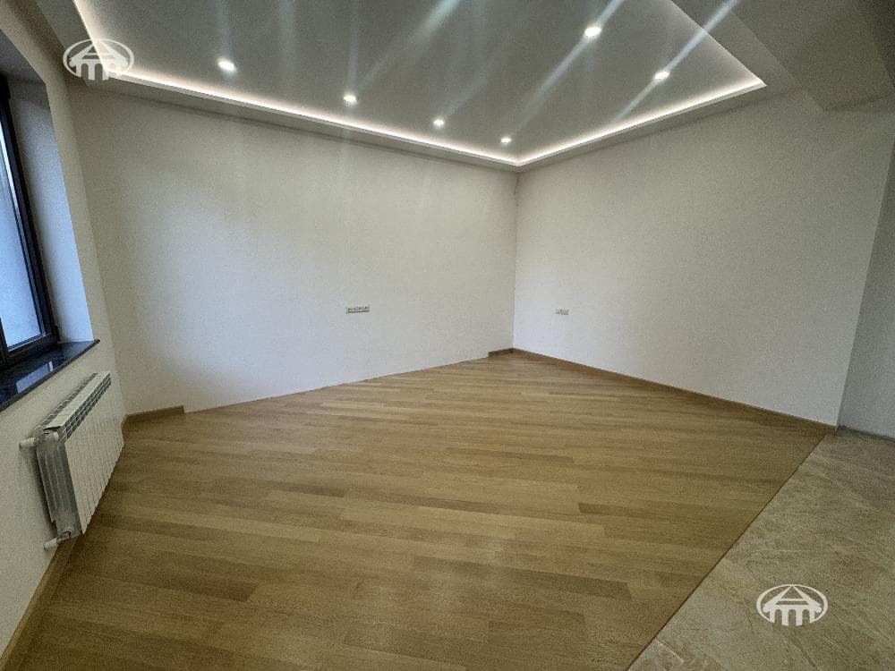 Townhouse · 4 rooms · 292 m² · Arabkir