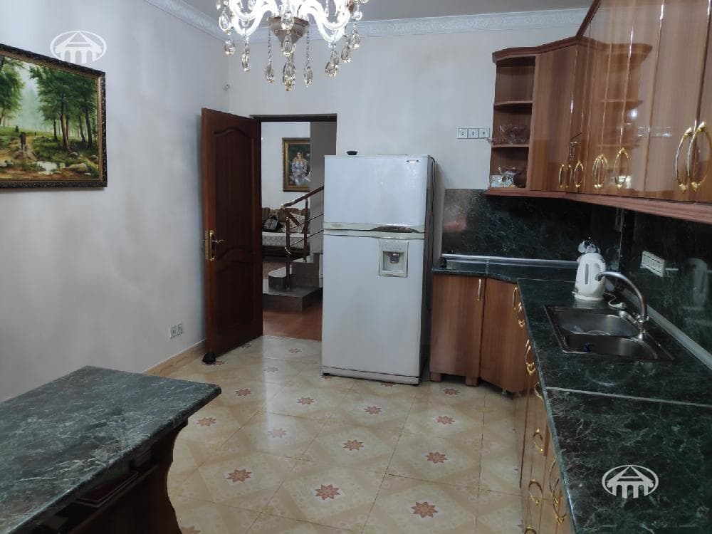 Առանձնատուն · 4 սեն. · 279 մ² · Աջափնյակ