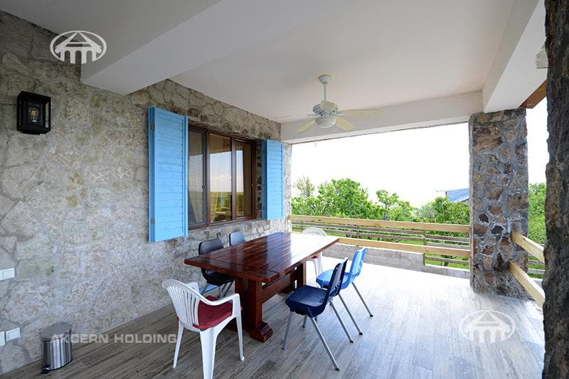 Mansion · 4 rooms · 244 m² · Saghmosavan