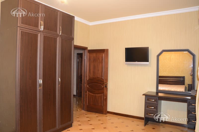 House · 4 rooms · 220 m² · Nork-Marash