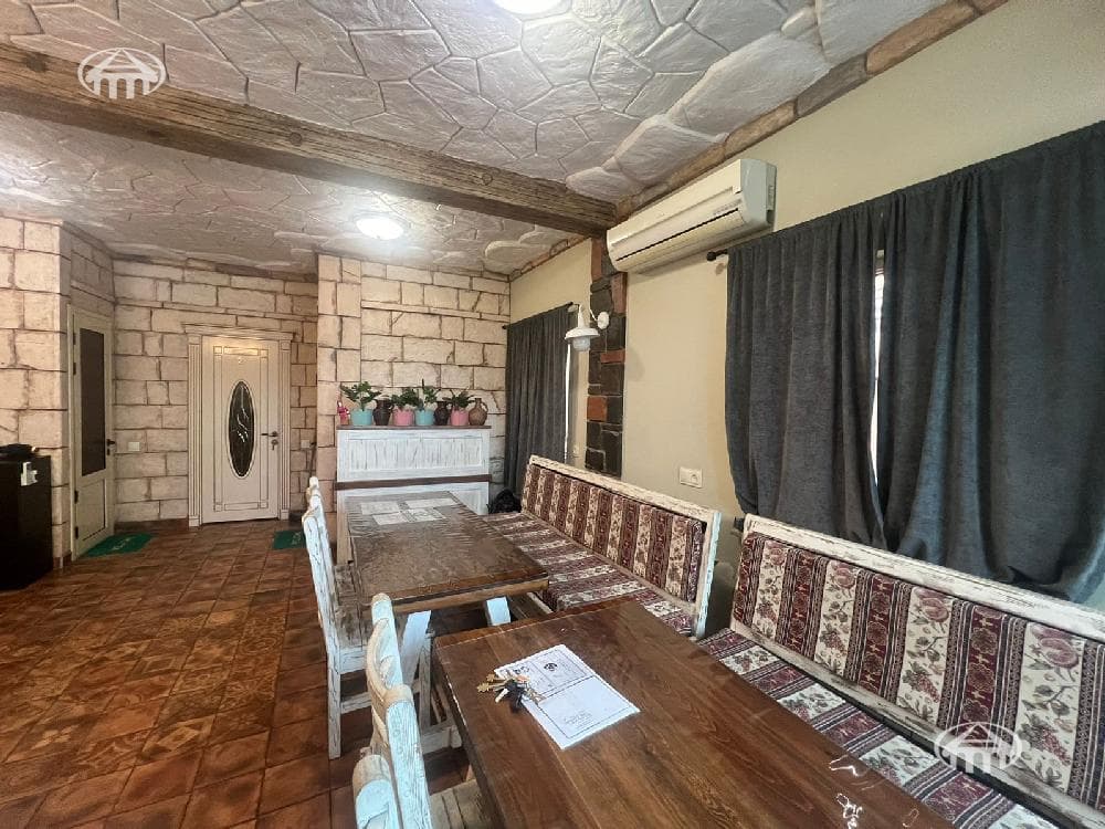 Отель · 9 комн. · 172 м² · Кентрон