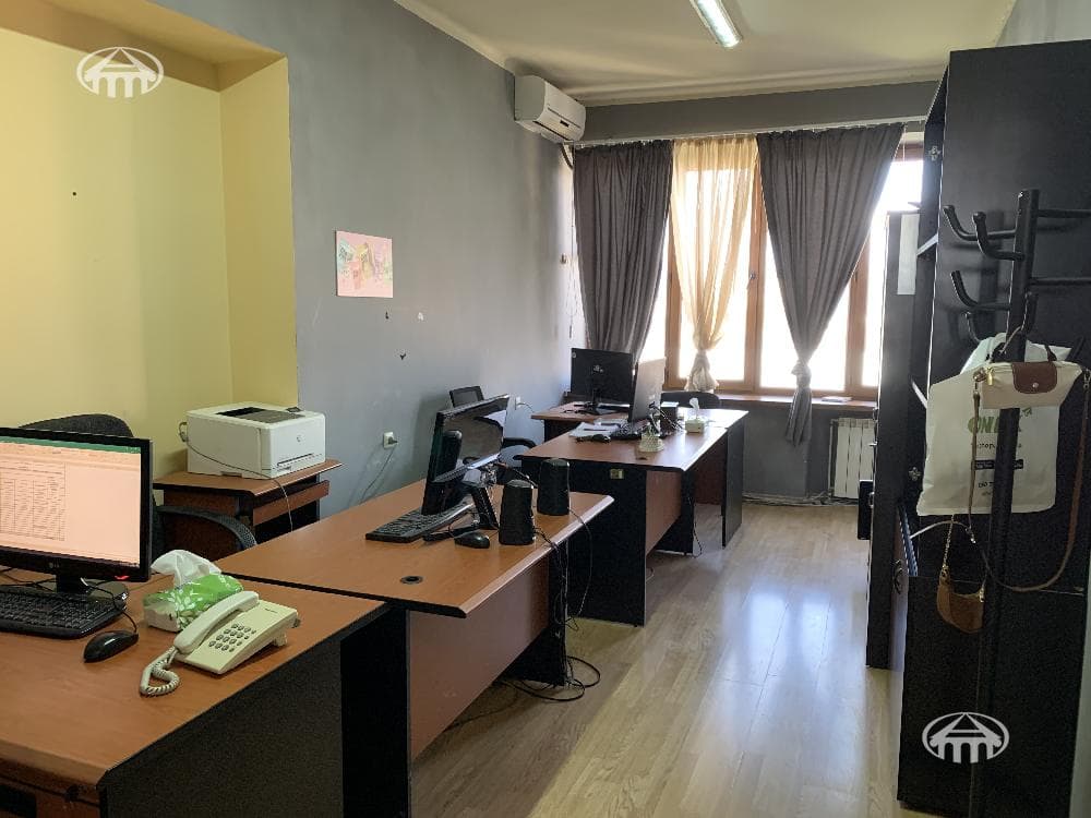 Office · 520 m² · Arabkir