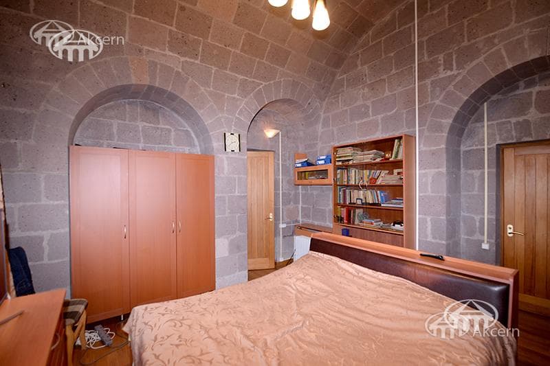 Особняк · 9 комн. · 521 м² · Прошян