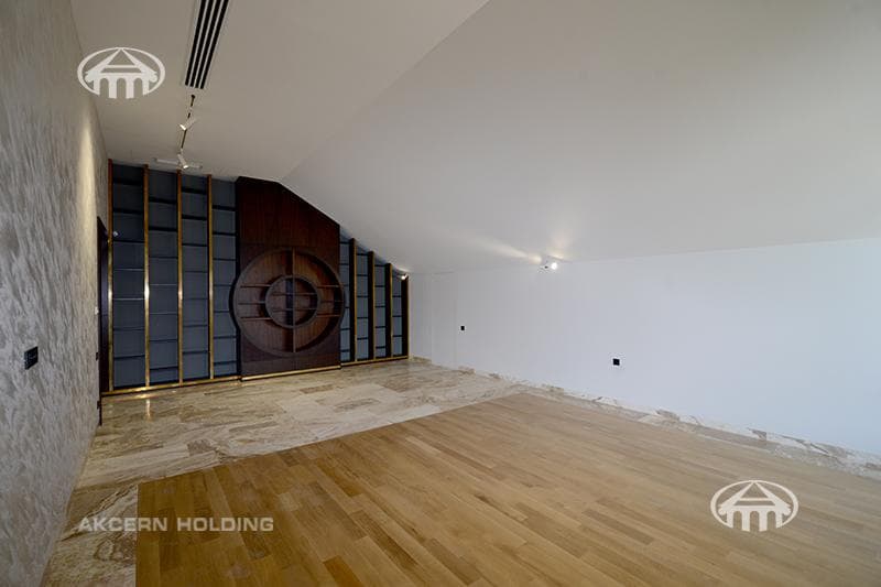 Mansion · 6 rooms · 1,022 m² · Kentron