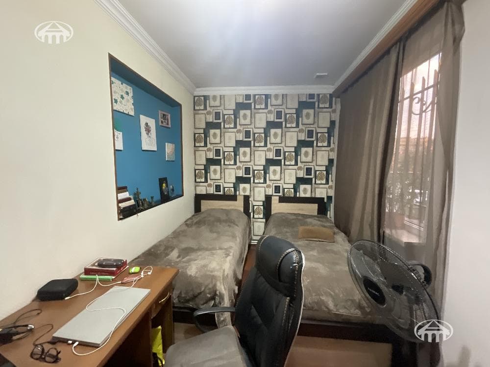 Дом · 5 комн. · 208 м² · Кентрон