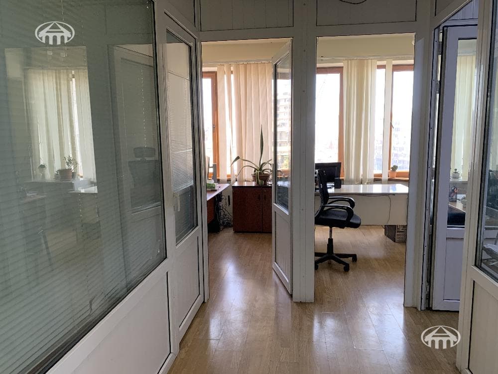 Office · 520 m² · Arabkir