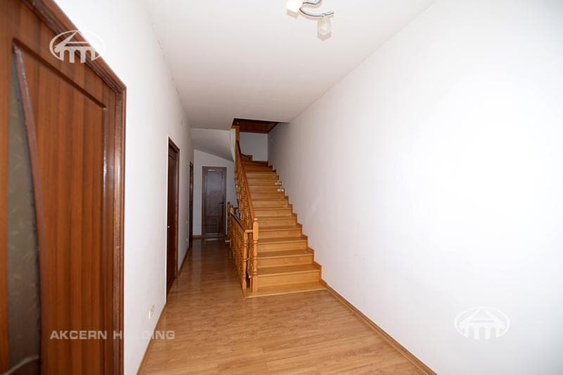 Mansion · 8 rooms · 607.5 m² · Qasax