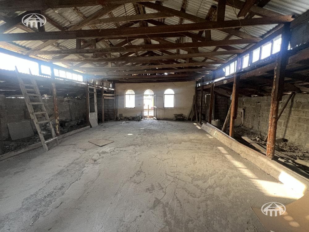 House · 9 rooms · 400 m² · Ajapnyak