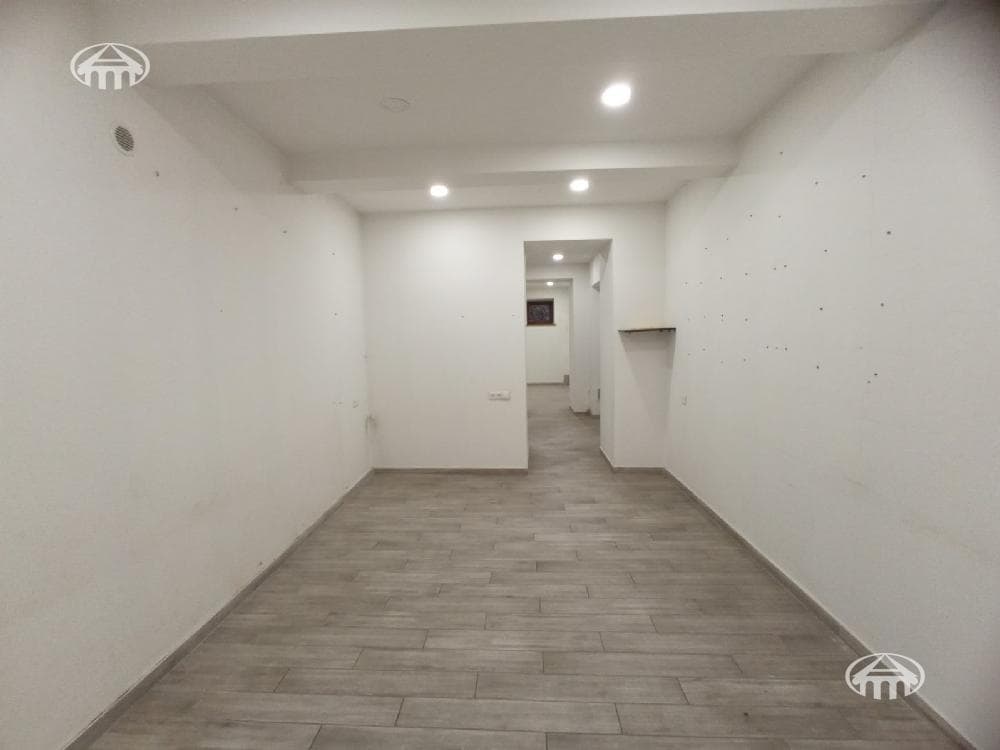 Office · 153 m² · Kentron
