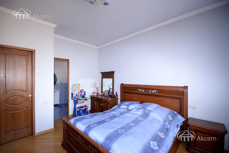 Особняк · 7 комн. · 362 м² · Малатия-Себастия