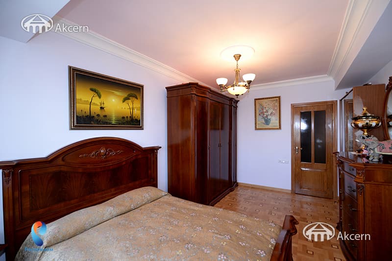 Квартира · 3 комн. · 82 м² · Арабкир