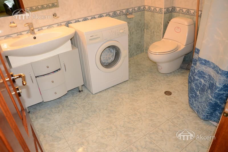 Квартира · 2 комн. · 79 м² · Арабкир