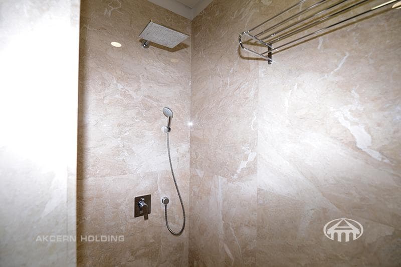 Mansion · 5 rooms · 777 m² · Avan