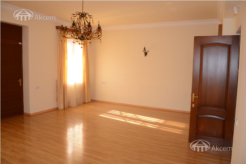 Other · 303 m² · Arabkir