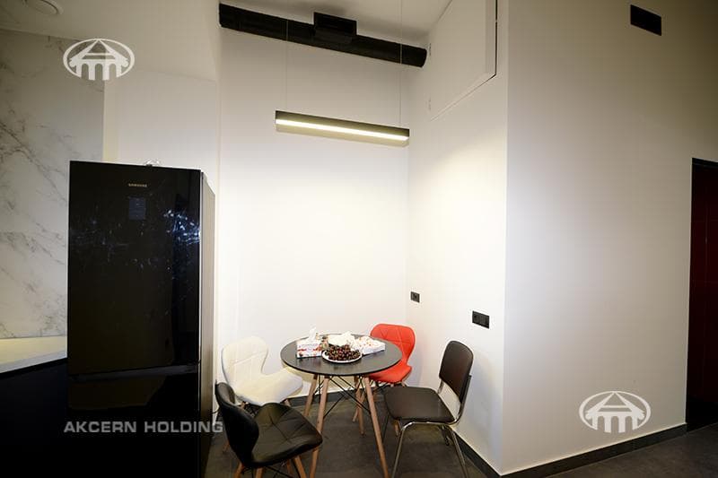 Retail · 150 m² · Kentron