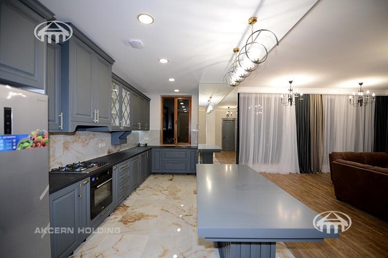 Квартира · 4 комн. · 151 м² · Кентрон