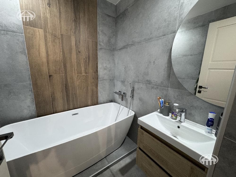 Apartment · 4 rooms · 103 m² · Arabkir