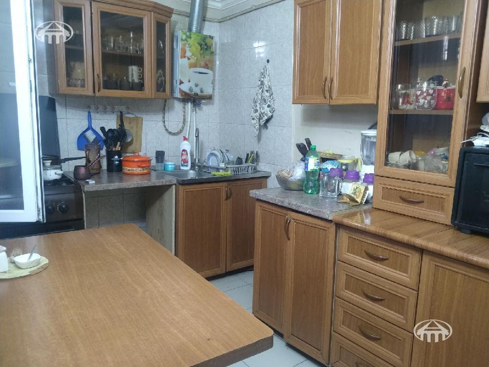 Дом · 7 комн. · 220 м² · Эребуни