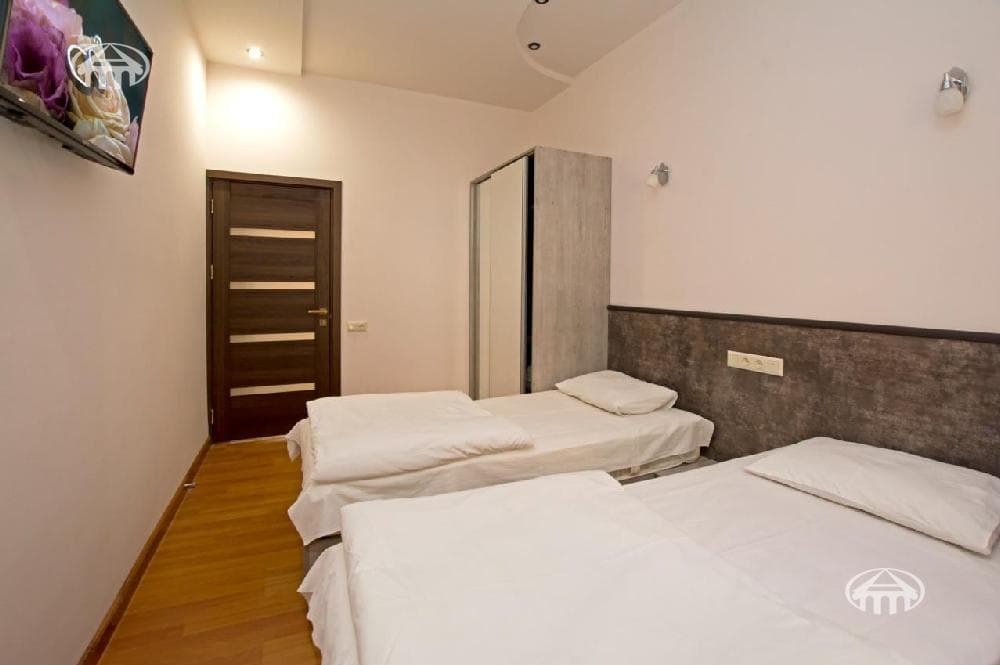 Квартира · 3 комн. · 82 м² · Кентрон