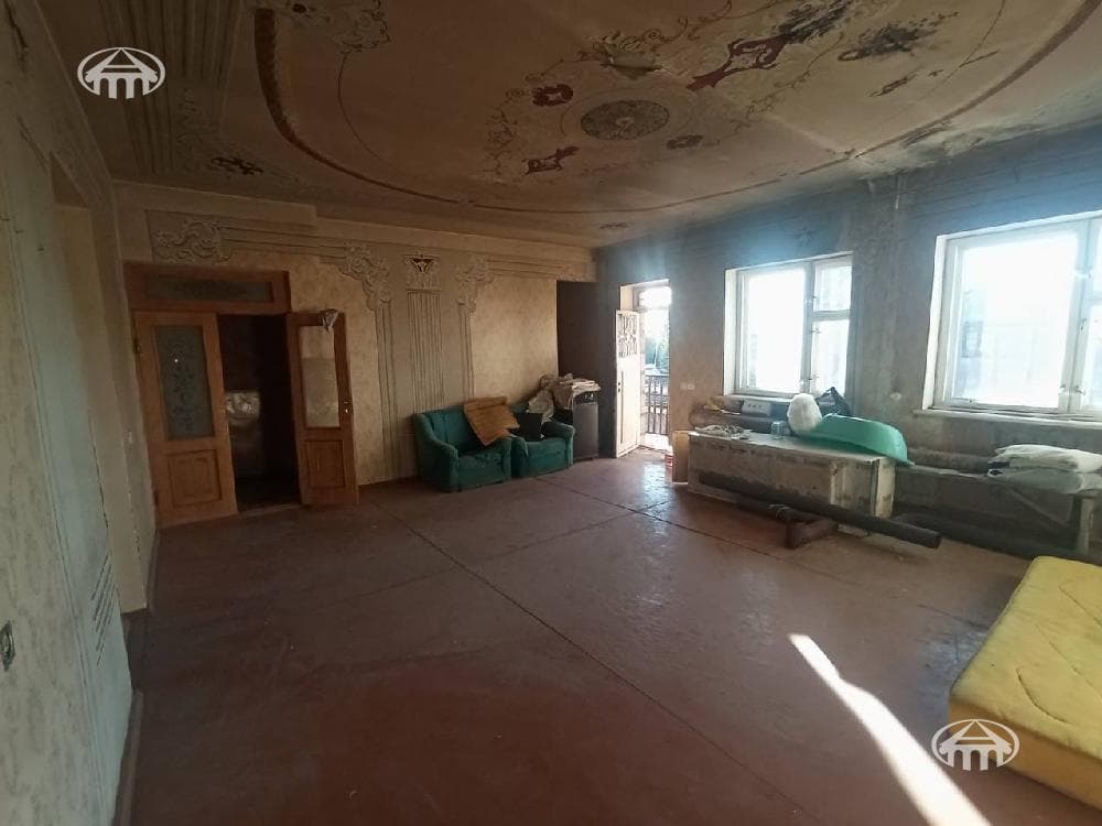 Особняк · 6 комн. · 267 м² · Аджапняк