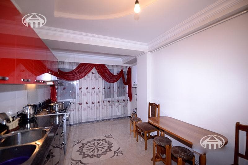 Квартира · 2 комн. · 77 м² · Арабкир