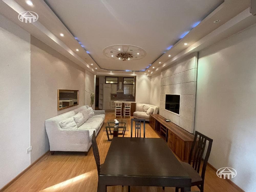 Квартира · 2 комн. · 87 м² · Кентрон